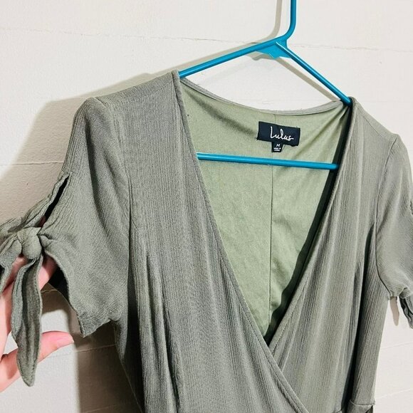 Lulu's Kiss and Pastel Olive Green Wrap Dress Mini SZ M - Picture 4 of 10